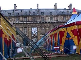 Le Château de Vincennes se transforme en cirque géant avec Les Enchanteurs de Noël & All Five Concept