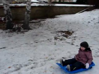 Clém fait de la luge