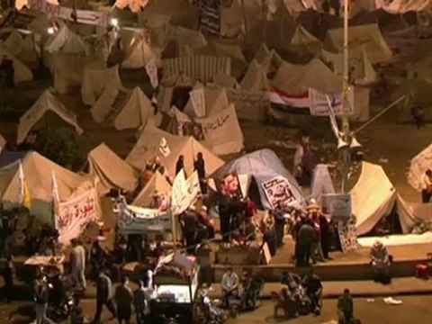 Egypte : Morsi annule le décret mais maintient le référendum