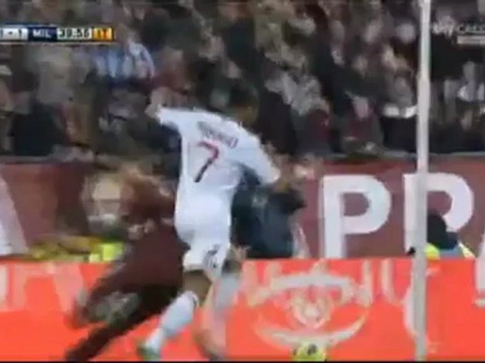 Robinho Goal - Torino 1 - 1 AC Milan 09.12.2012