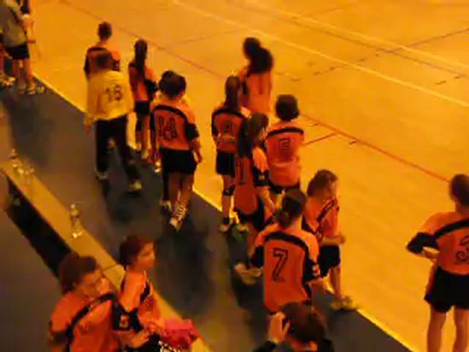 Margaux au hand-ball.On l'appelle " BIP...BIP......