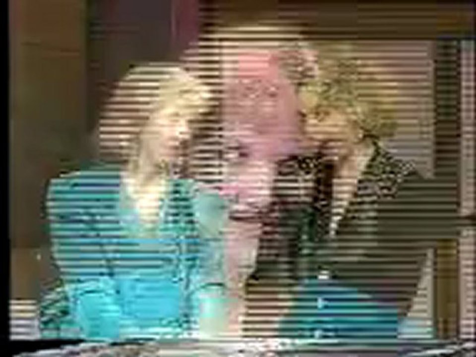 Orly The Matchmaker, video.WWW.ORLYTHEMATCHMAKER.COM      שדכנית. שידוכים. אורלי חידה. אורלי השדכנית, בוורלי הילס. אורלי שדכנית בינלאומית למליונרים. אורלי חידה, מלכת היופי, דוגמנית צמרת. שדכנית צמרת, בספר הסיאים של גיניס. הסרט התיעודי "להיות מלכה", הועמד