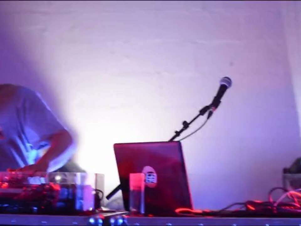 La Petite invite # Nuits Sonores // Nuit#1 // 3 Novembre 2011