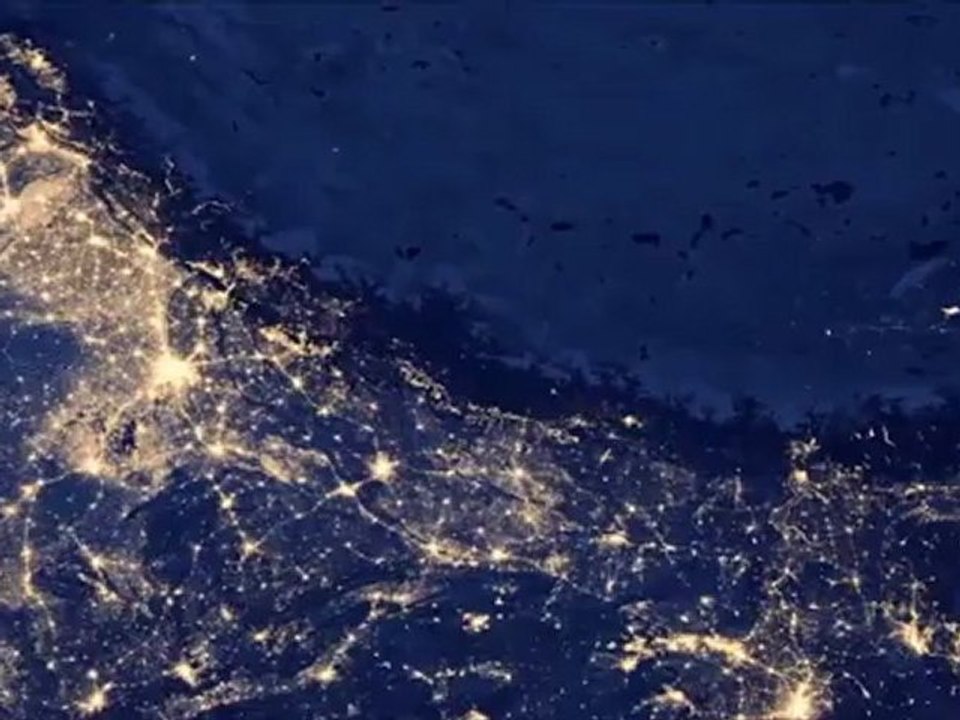 La Terre la nuit  - The Appli dispo sur l'app store Gratuit - # TheAppli