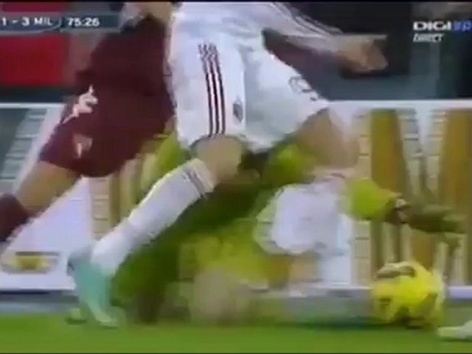 Bursa Taruhan Bola-Cuplikan Liga Italia Torino vs AC Milan 2-4 2012