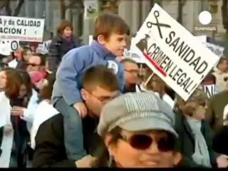Health care workers protest cuts in Madrid