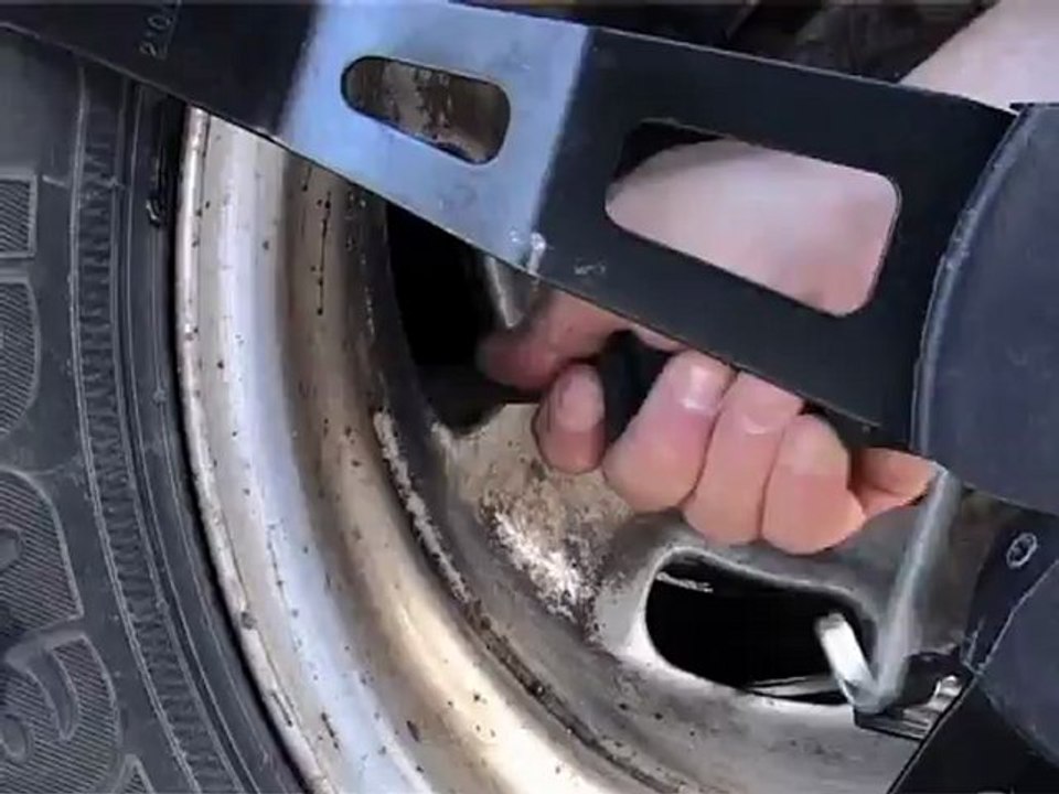 POLAIRE Trak LTS : 4x4 utilitaire camping-car with steel wheel, snow Chain removing - Chaine à neige 4x4 utilitaire camping-car avec roues en acier démontage