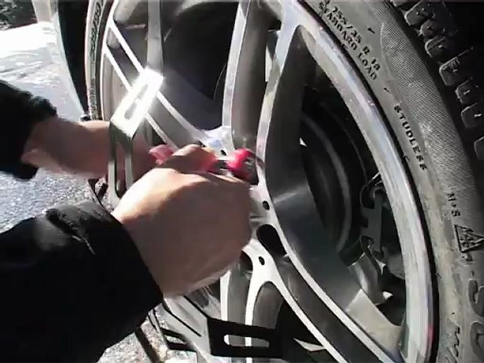 POLAIRE Trak Auto : passanger car snow Chain removing - Chaine à neige tourisme démontage