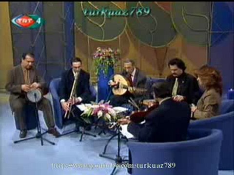 Elif GÜREŞÇİ ÇİFTÇİOĞLU Ay öperken suların göğsünü sahilde yıkan-