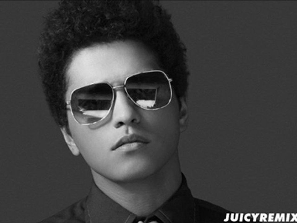 Bruno Mars - Locked Out Of Heaven (Manhattan's XOYO Mix)