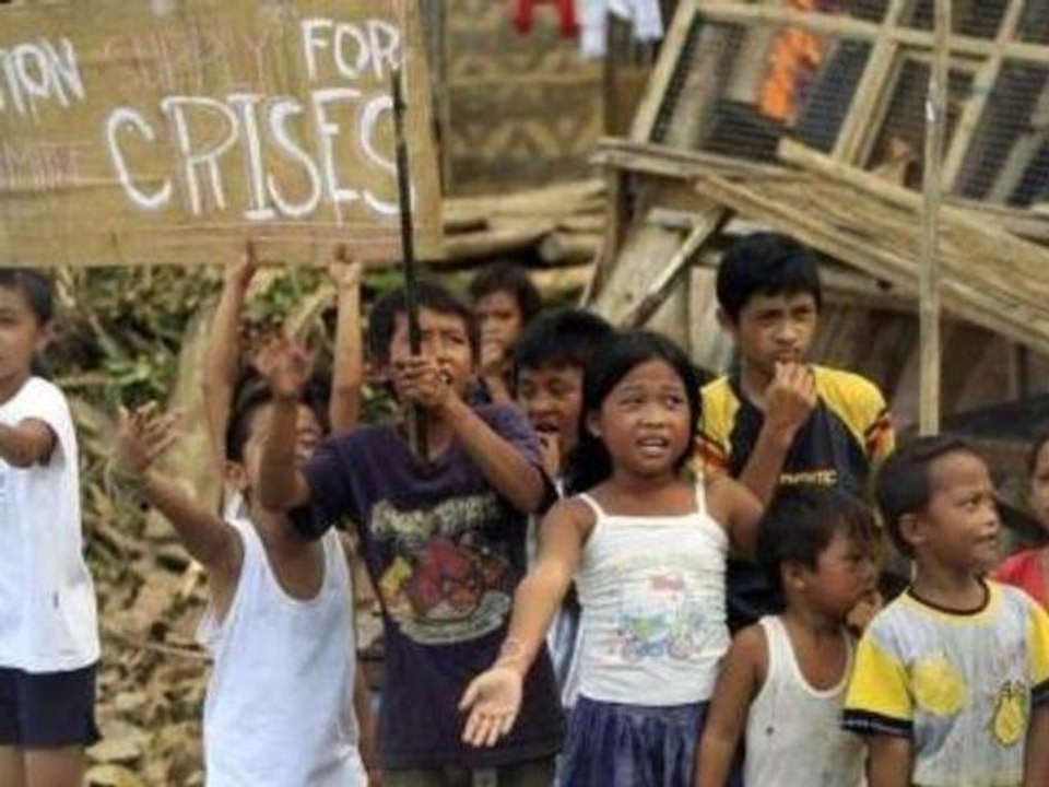 Typhoon-hit Philippines appeals for help