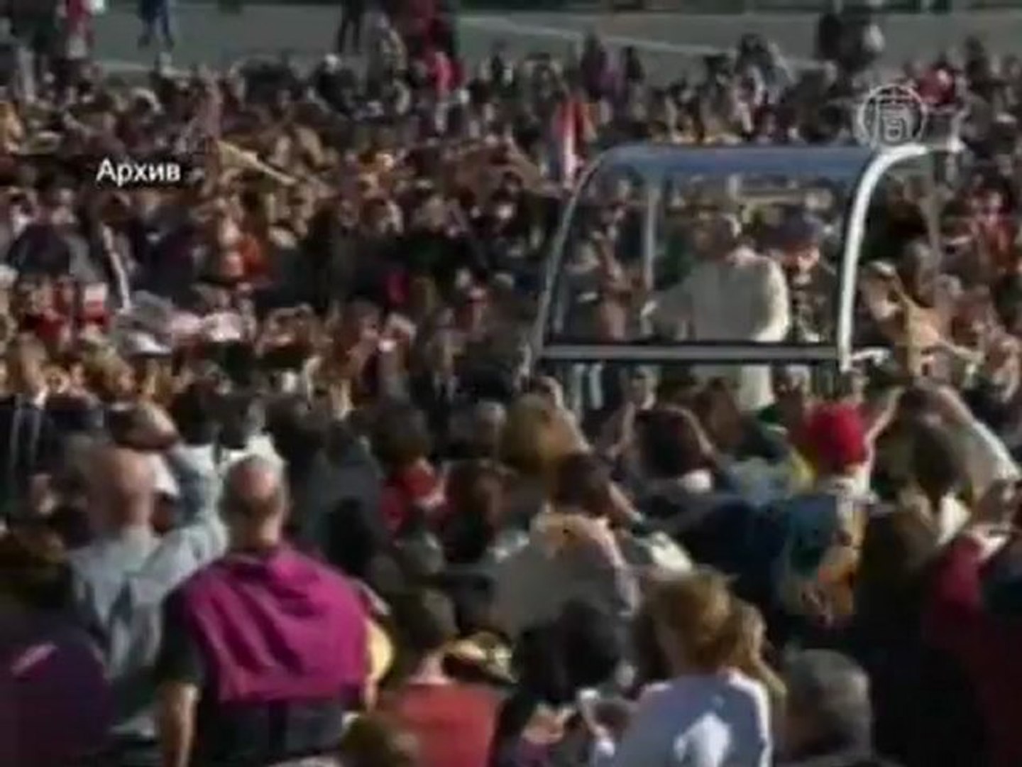 ⁣Папе Римскому подарили два новых «папамобиля»