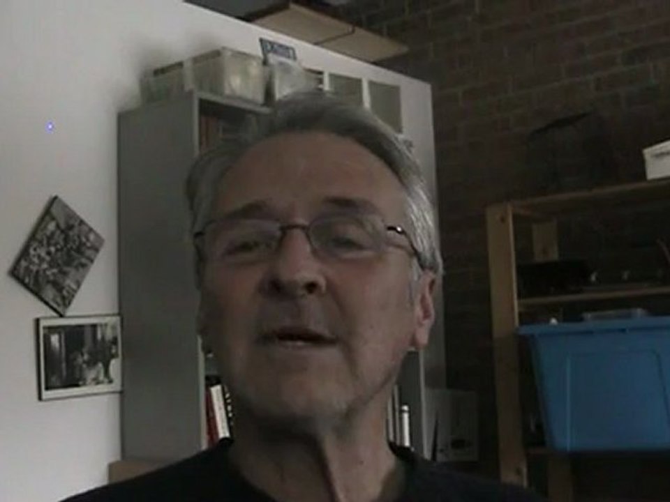 1984 Vs 2012 Corrine questionne 911allo (2/2)