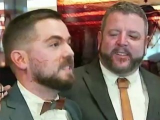 Casais gays dizem 'sim' em Washington