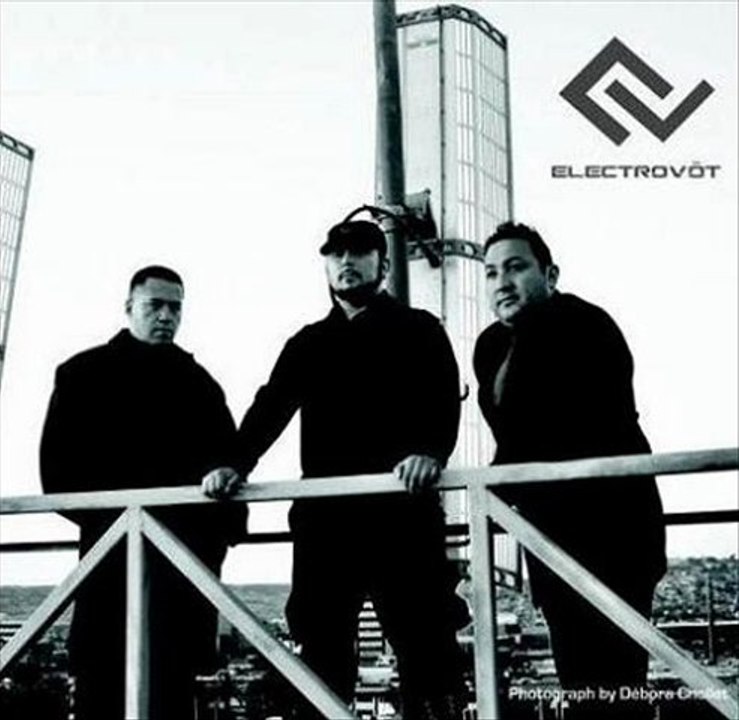 ELECTROVOT#WORLD COME ALONG US