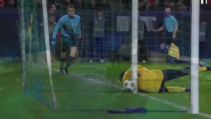 [Funny Soccer] Helton funny vs FC Porto