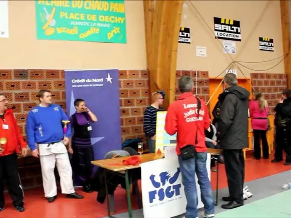 REMISE DES COUPES DE LA COMPETITION 2012 DE GUESNAIN