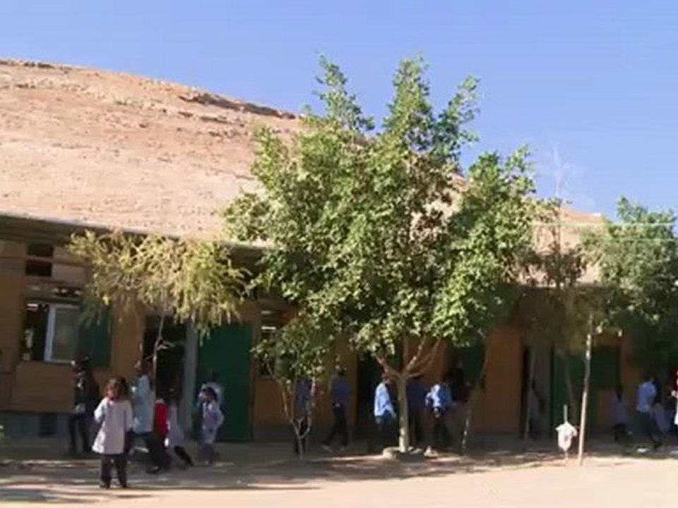 Bedouin children determined to learn in remote school