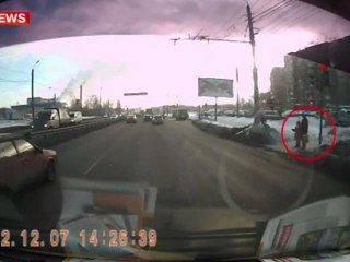 Rusya’da sarhoş şoför anne ve kızına çarptı