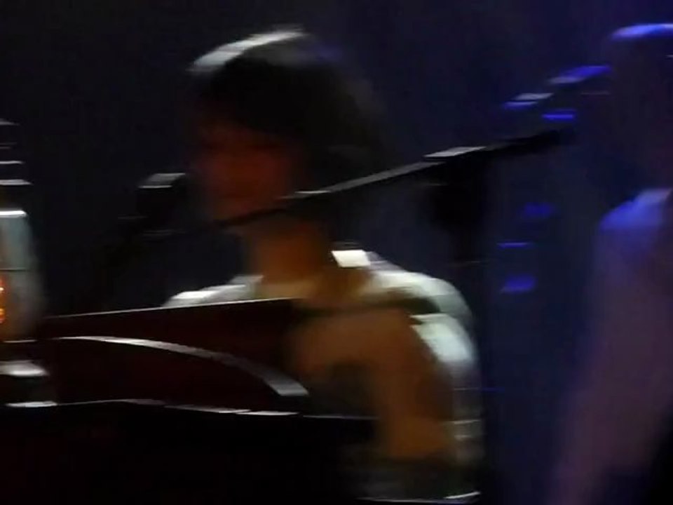 Bat For Lashes - Moon And Moon (Paris 2012)