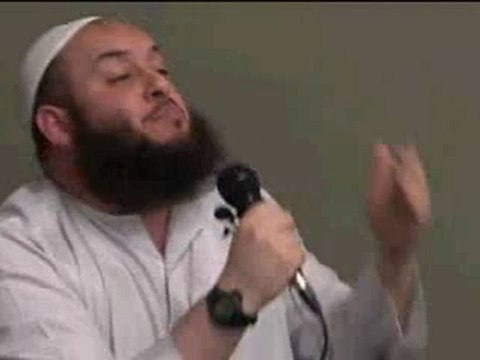 Qu'attends-tu des ennemis de l'Islam? Qu'ils t'aident? (FRENCH) by Sheikh Omar El-Banna
