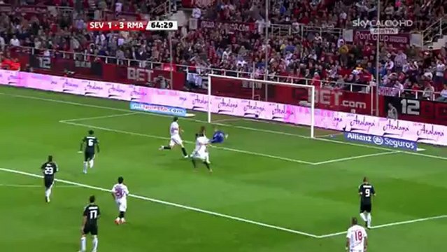 Cristiano Ronaldo vs Sevilla (A) 10-11 HD 720p by MemeT
