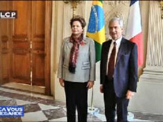 Reportages : Dilma Roussef à Paris pour prôner la croissance