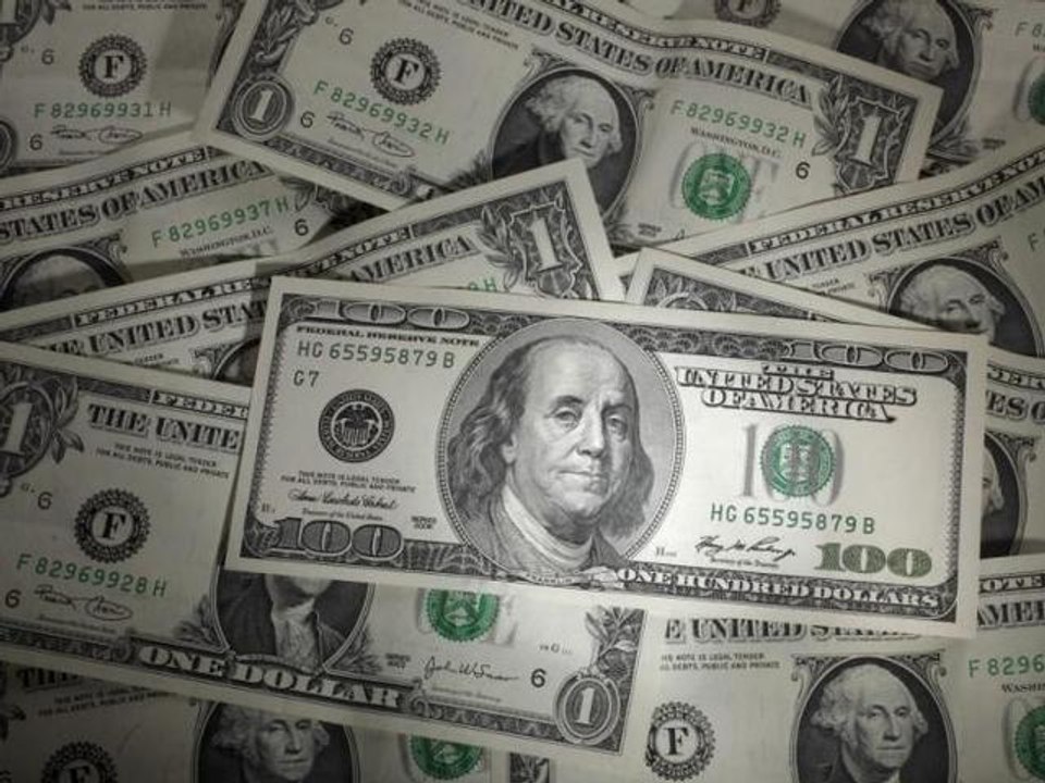 Wall Street Advances on 'Fiscal Cliff' Hopes, Apple Lifts Nasdaq After 2.2 Percent Gain