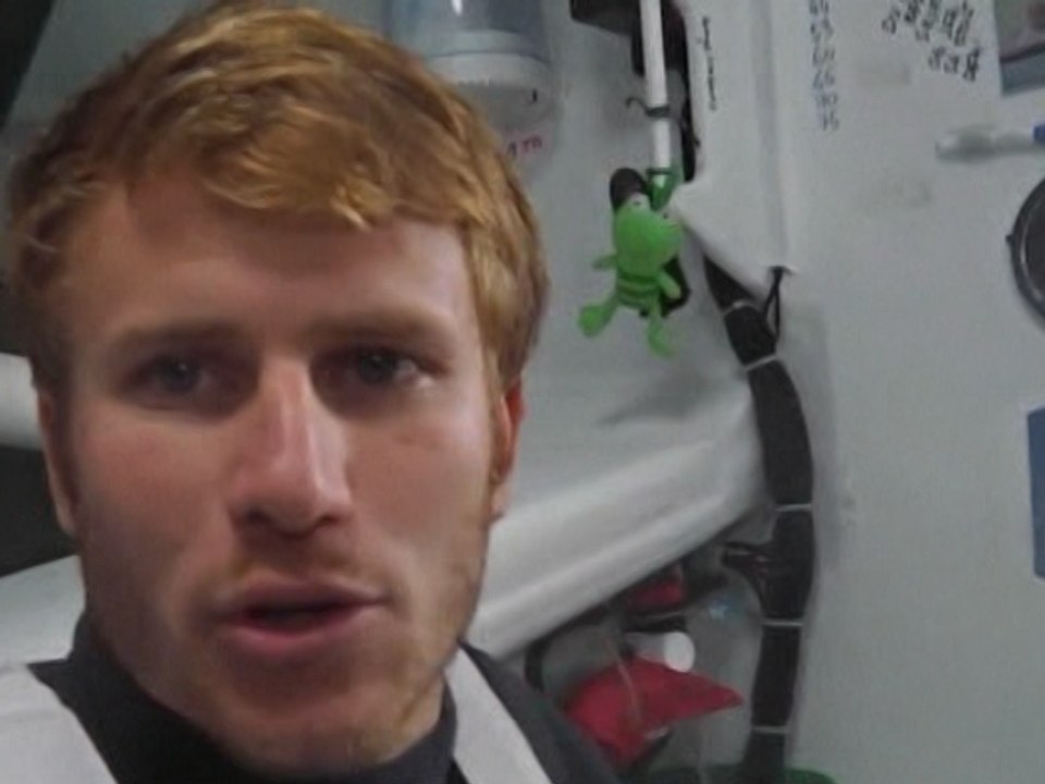 Francois Gabart Breaks 24-Hour Solo Sailing Record, Leads Vendee