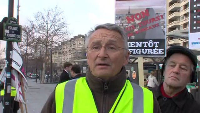 Manifestation du Collectif contre la Tour Triangle du 08 12 2012 _ Bertrand Sauzay_Président de l’association ADHAPE association membre du Collectif
