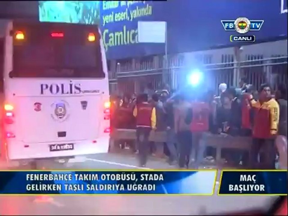 12 Aralık 2012 ZTK Göztepe Maçı Öncesi Fenerbahçe Takım Otobüsü Taşlandı
