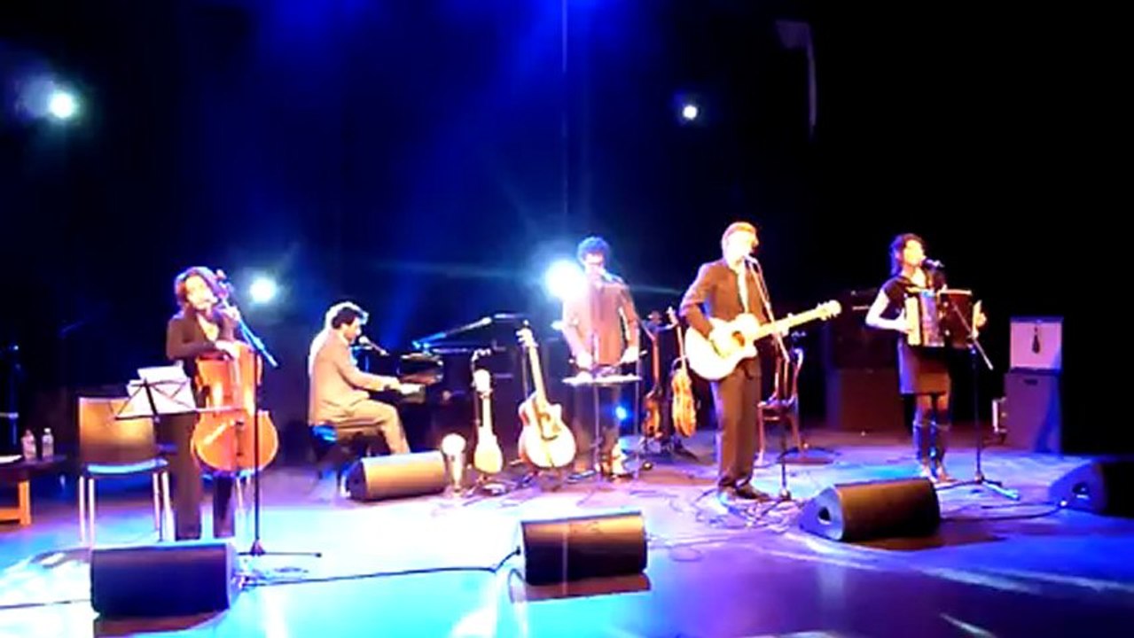 Le Sax -Les Joyet Cabarets -" je suis venu te dire que je m'en vais...."