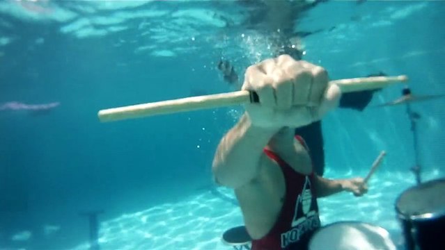 The Police - Message In A Bottle - Deivhook (Underwater Monkey Drum Cover)