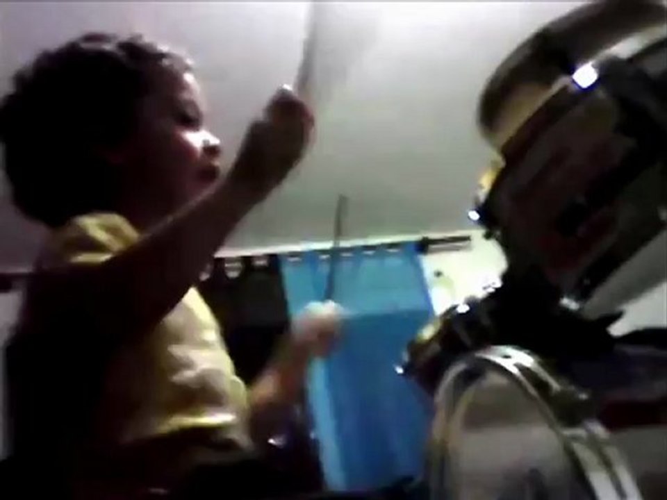 Cumpleaños De Mi Hijo Donovan  Con Su Batería
