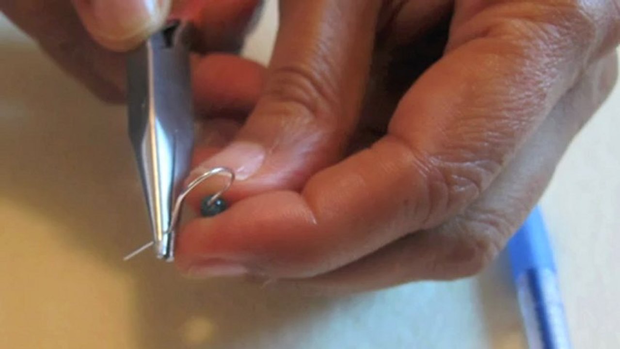 Comment faire son crochet de boucle d'oreille