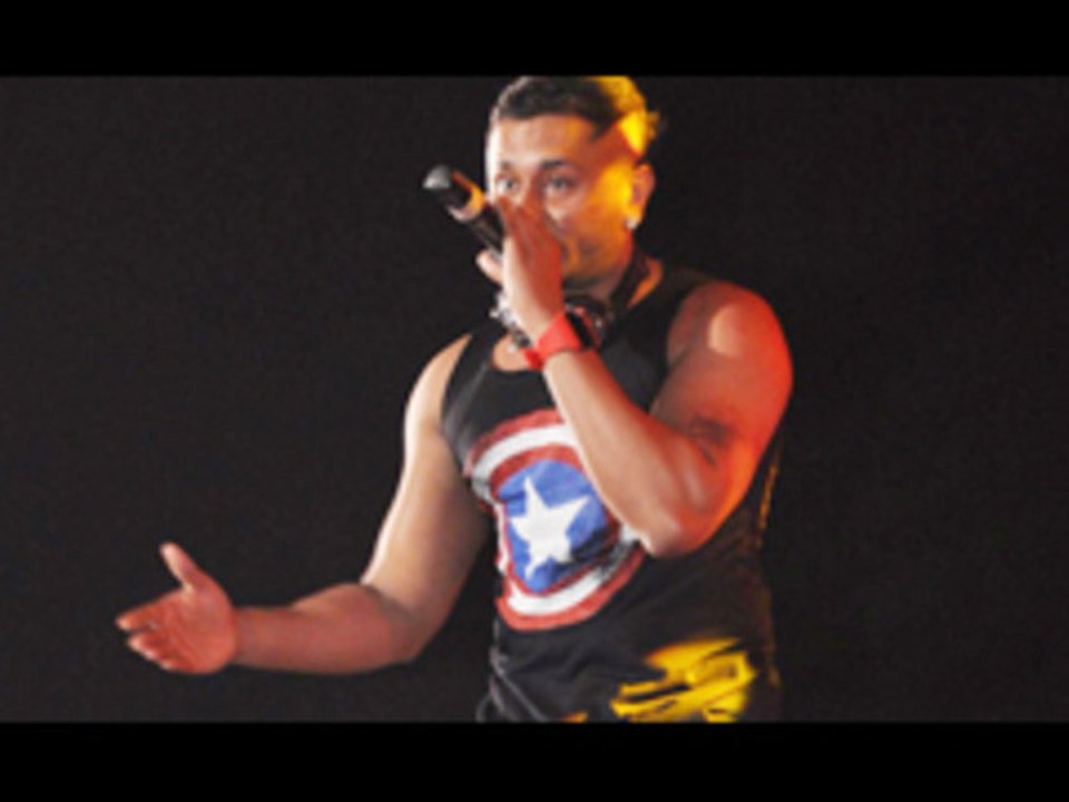 Yo Yo Honey Singh Performs Live @ Satan Album Launch !