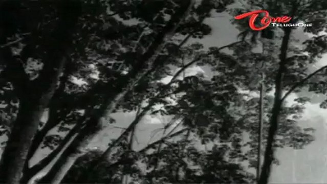 Takkari Donga Chakkani Chukka Songs - O Kalalu Kane - Krishna - Vijaya Nirmala