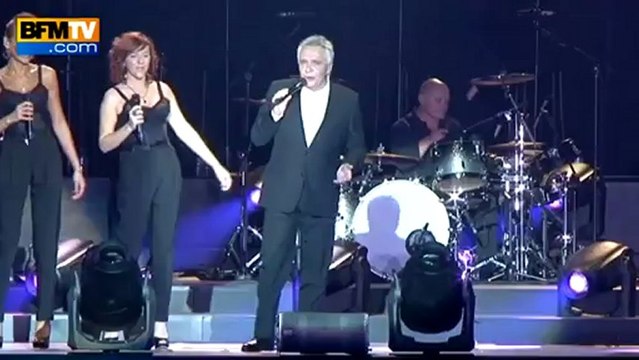 Michel Sardou reprend ses plus grands tubes sur scène