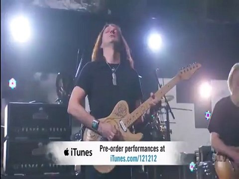 Waters & Eddie Vedder Comfortably Numb