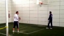 Real Madrid – Higuain sait aussi jouer au basket