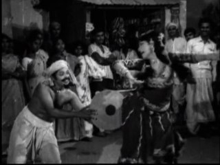 Yegadiga Chustavu Yemayya - Raja Mahal Movie Songs - Vijaya Lalitha
