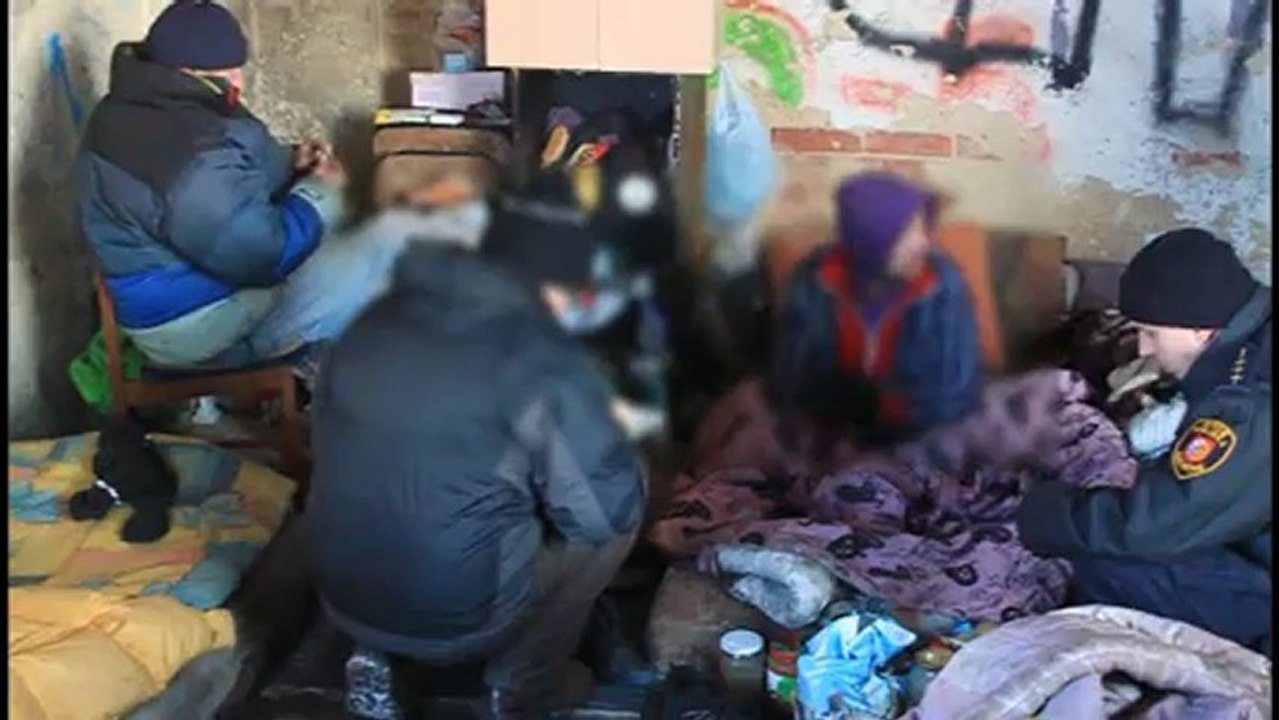 Racibórz: bezdomni koczują w namiotach i pustostanach