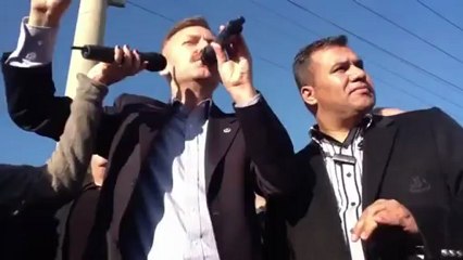 28.11.2012 tarihinde Mersin Kazanlı’da icralık olan çiftçiler ve bura da sülfürik tesisi kurulmasını istemeyen vatandaşların eylemine destek verdi. Bir kısım medya burada yaptığı konuşmayı kesti.