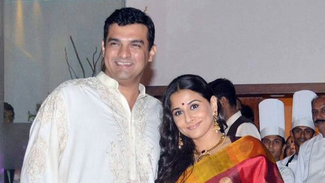 Rekha At Vidya Balan's Private Mehendi Ceremony- Bollywood Time [HD]