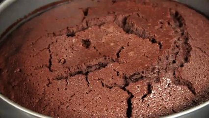 How to Make a Chocolate and Peanut Butter Cake