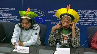 Conférence de Presse sur Belo Monte en présence de Raoni