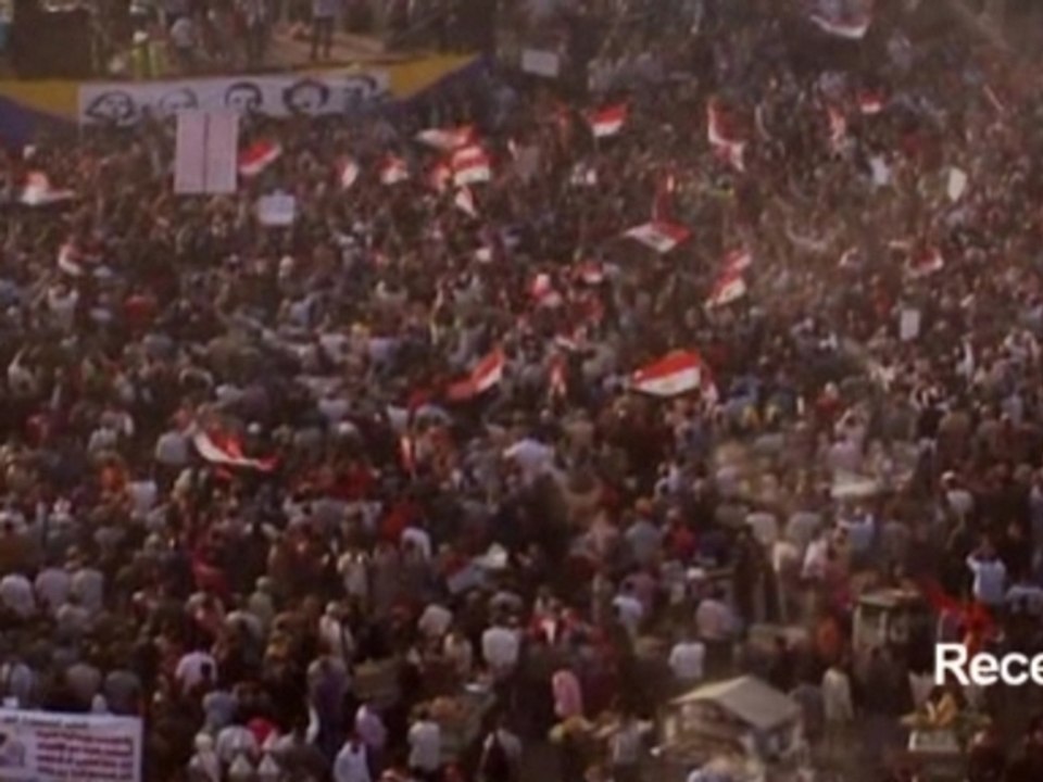 Egyptians split over constitutional vote