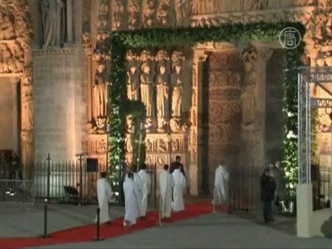 Собору Парижской Богоматери - 850