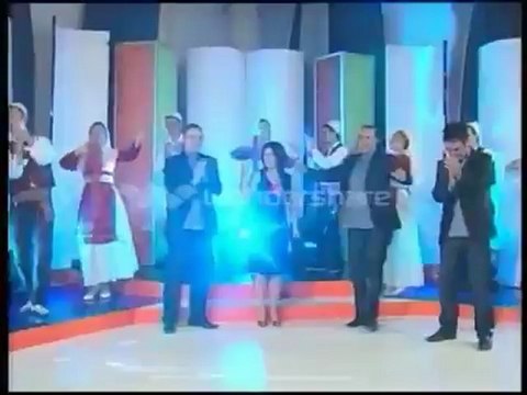 Violeta Kajtazi Pro Band - Vajzen me te njentin emer(Gezuar me Lalushi n`Kredi)