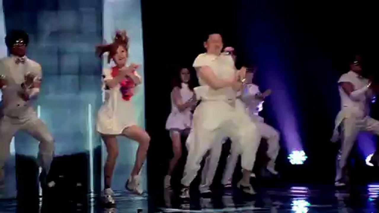 PSY (ft. HYUNA) 오빤 딱 내 스타일